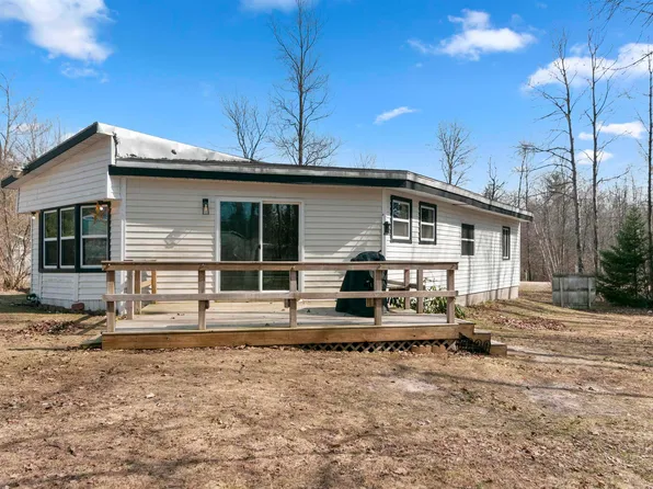 302 Fern Ave, Cadillac, MI 49601