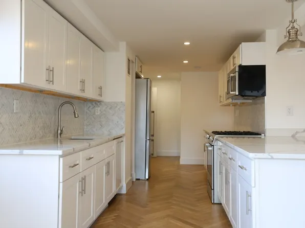 160 East 88th Street image 5 of 25