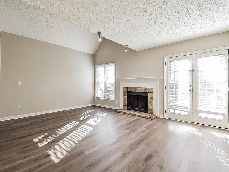 4805 Shallow Farm Dr — Photo 7
