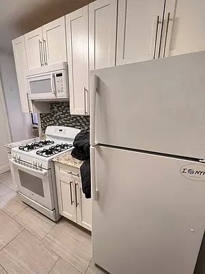 Rented by Contact Realty | media 17