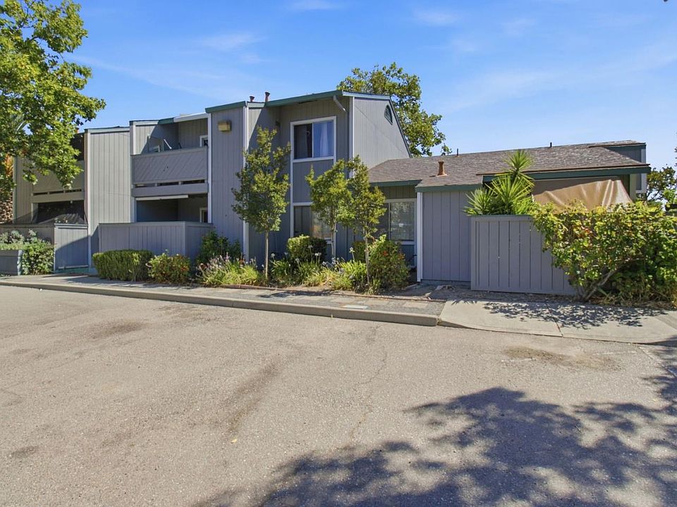 1st image of 3530 Silver Oaks Way