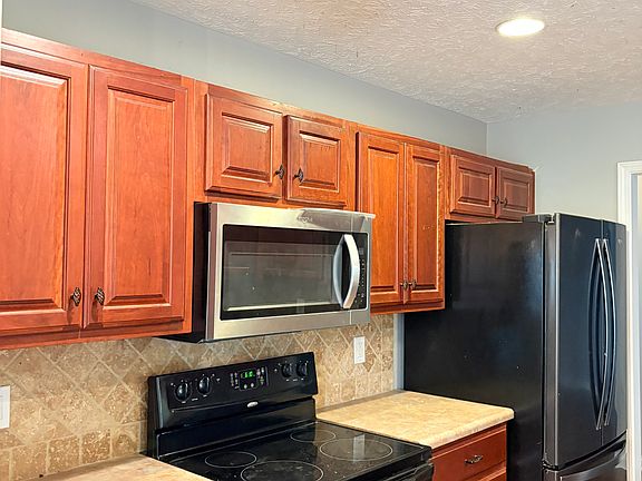 3rd image of 3372 Fair Oaks Cir