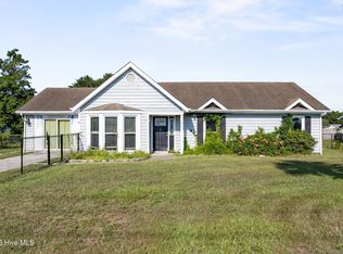 638 Sand Ridge Rd, Hubert, NC 28539