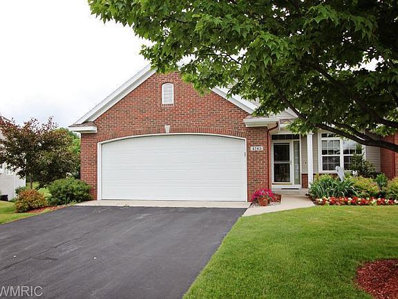 4th image of 4745 Charleston Ct