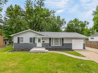 13209 Herrick Ave, Grandview, MO 64030
