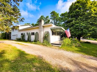 512 Filmore St, Cheboygan, MI 49721