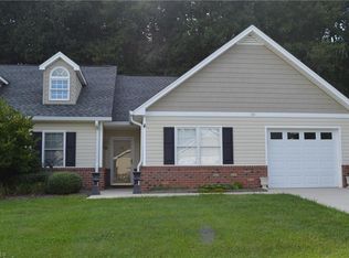 131 Plantation Place Ln, Mount Airy, NC 27030