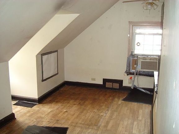 2nd image of 316 Jefferson St