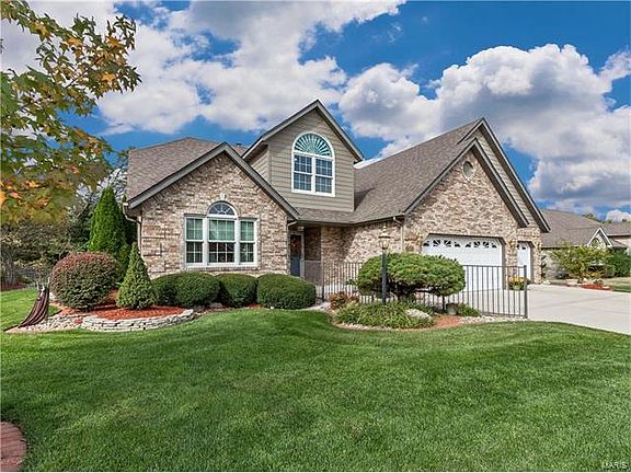 2nd image of 899 Prestonwood Dr