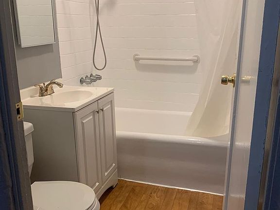 4th image of 209 W Elk Ave APT 3