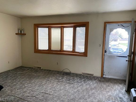 5th image of 6024 Brook Ct