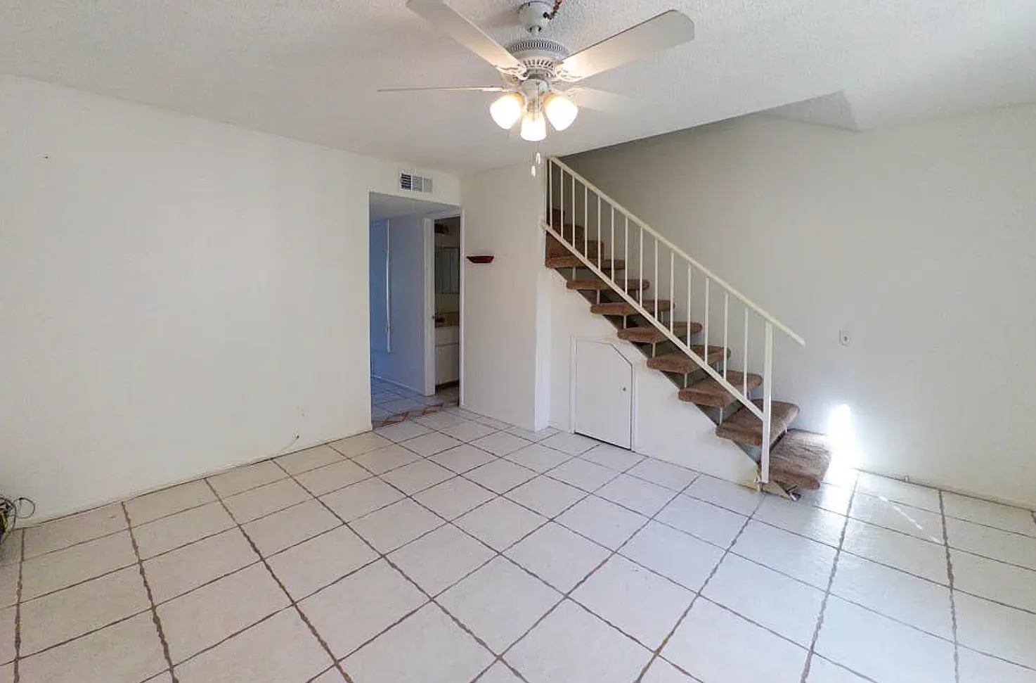 2 bed, 1152 sqft, $2,200 — Photo 2