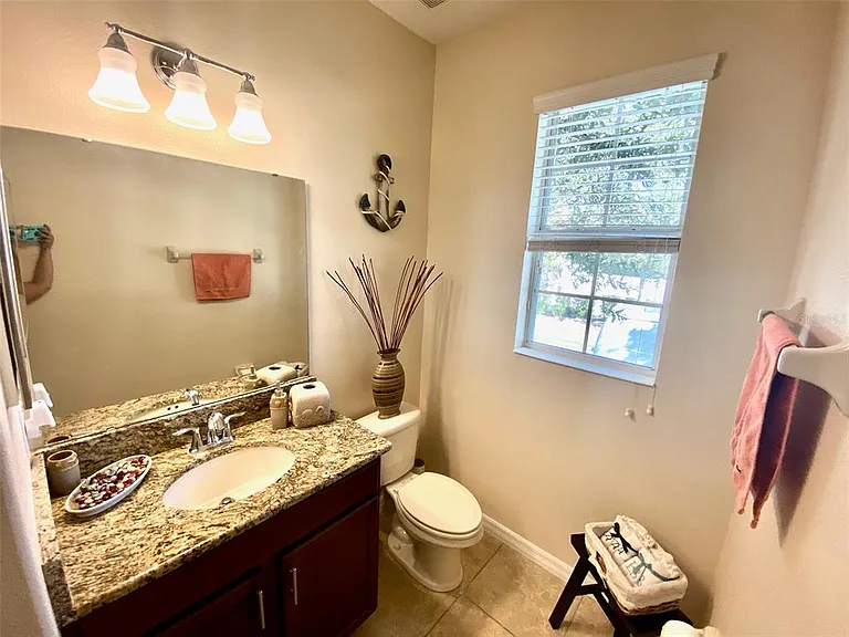 12802 Strode Ln — Photo 11