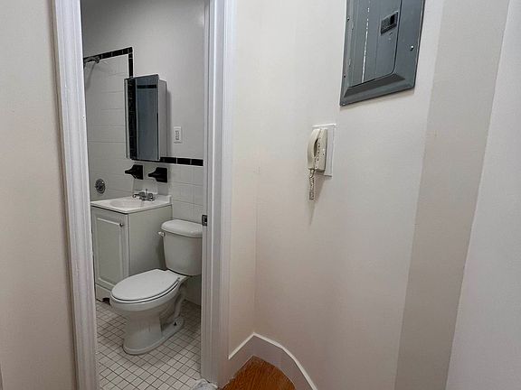 4th image of 3420 30th St #1A