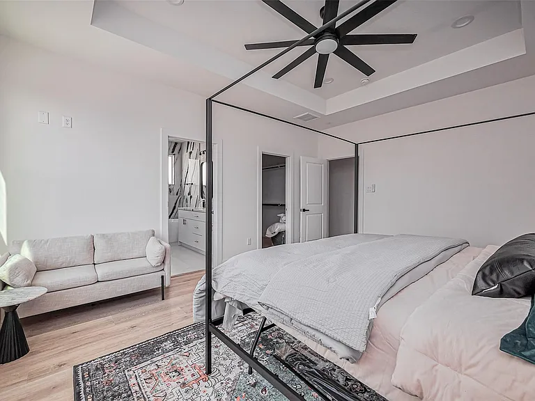 4207 Ward St — Photo 31