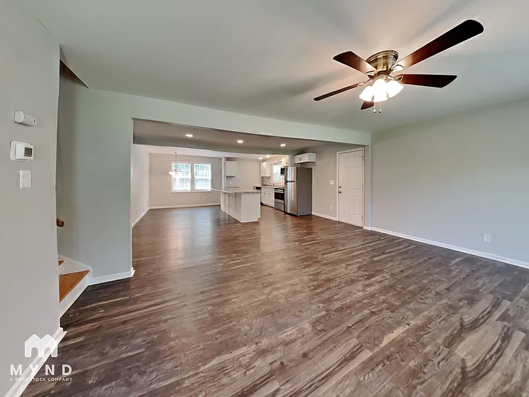 2901 Newark Dr — Photo 7