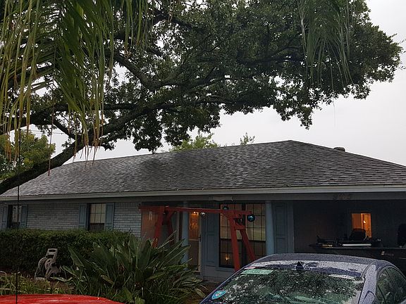 2nd image of 905 Chestnut Dr