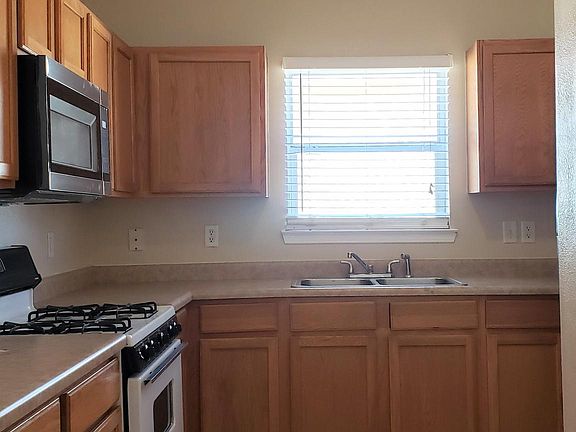 4th image of 12248 Saint Mark Ave