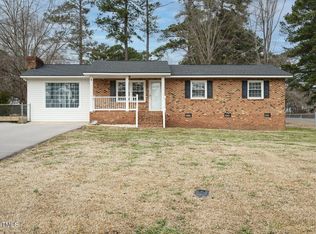 3700 Dinkens Dr, Sanford, NC 27332
