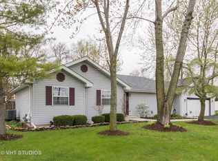 909 Davison St, Joliet, IL 60433