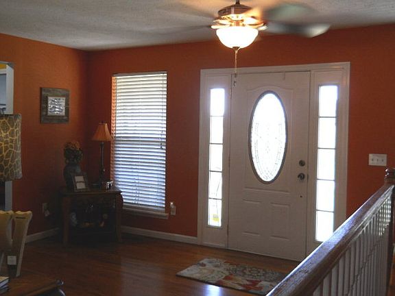 5th image of 404 Gillen Dr