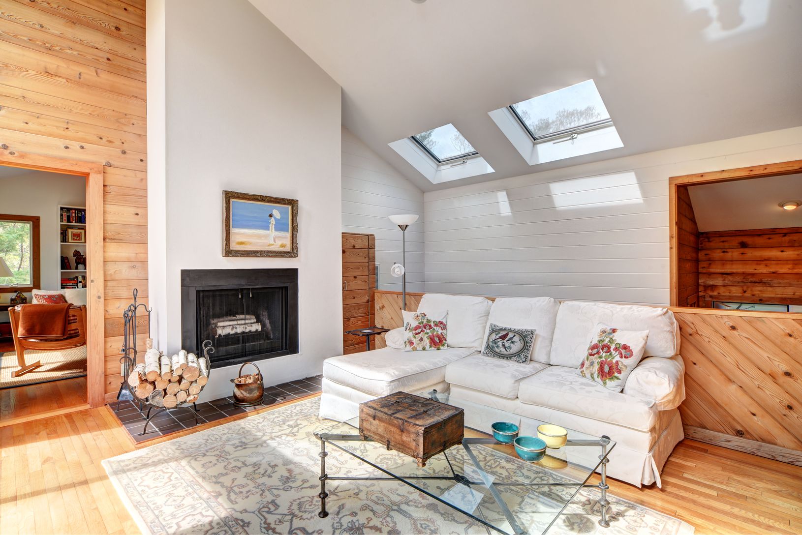  High Ceilings, Fireplace & Skylights in LIving Room overlooking the Pond