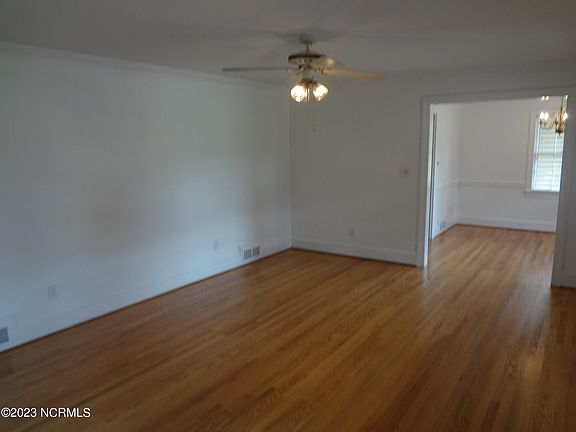 3rd image of 1600 Brownlea Drive