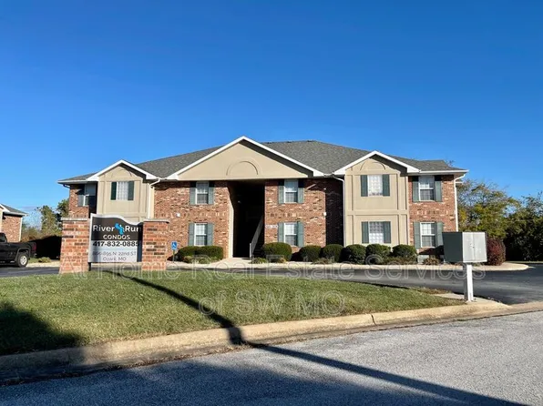881 N 22nd St, Ozark, MO 65721
