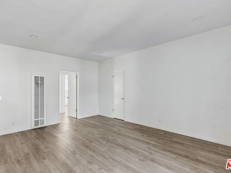 11746 Goshen Ave #6 — Photo 5
