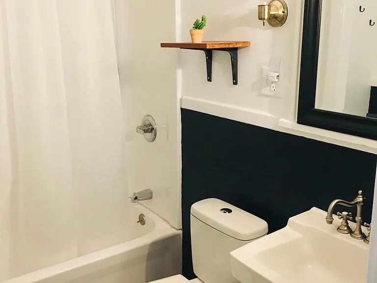719 Lockwood St NE #2 — Photo 5
