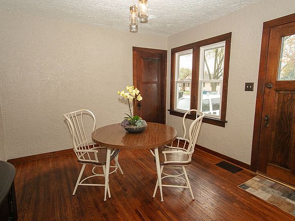 5th image of 505 S Gladstone Ave