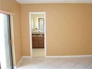 4th image of 13511 NW 10th St