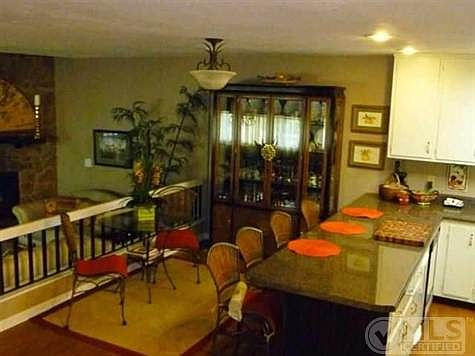 5th image of 3084 Ironwood Dr