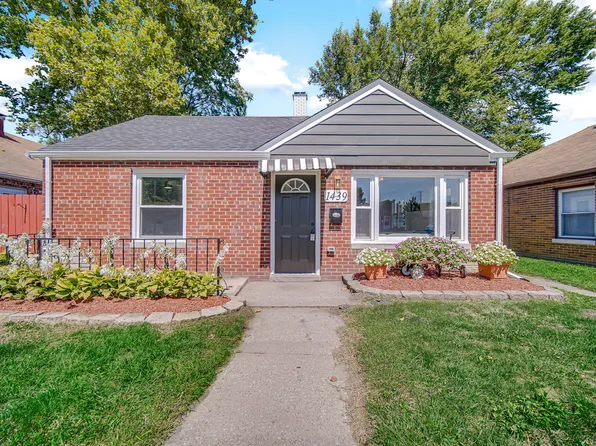 1439 173rd St, Hammond, IN 46324
