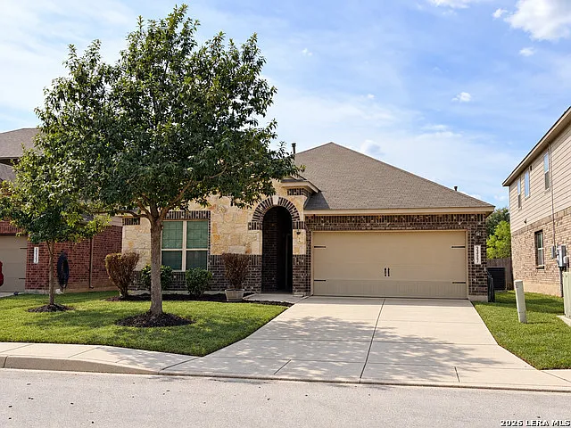 4 bed, 3.0 bath, 2109 sqft, $2,400 — Photo 2