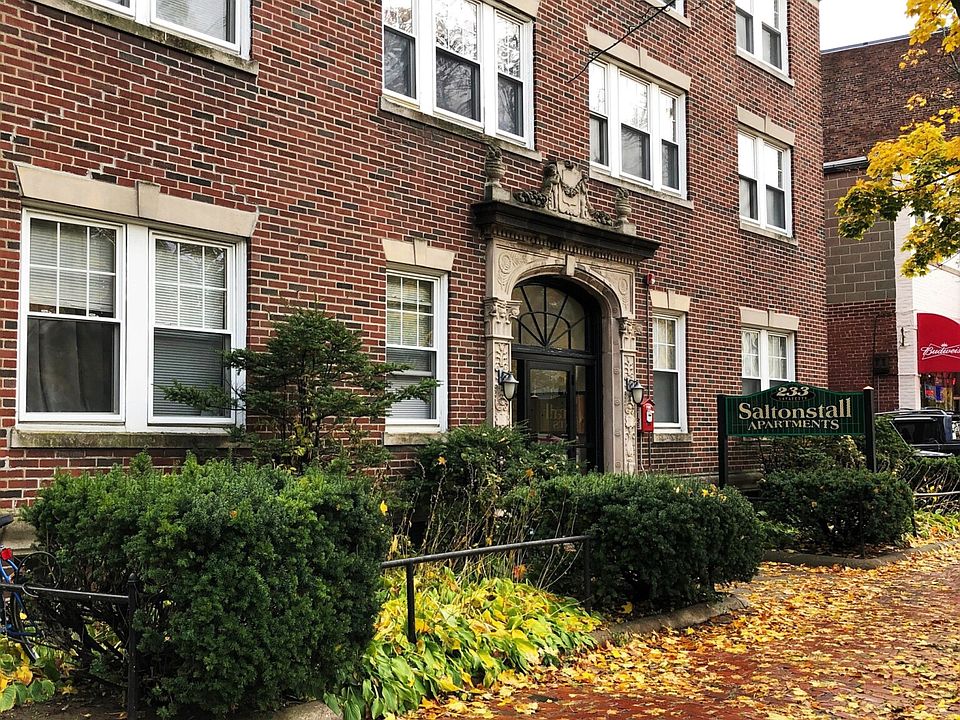 2nd image of 233 Lafayette St #18