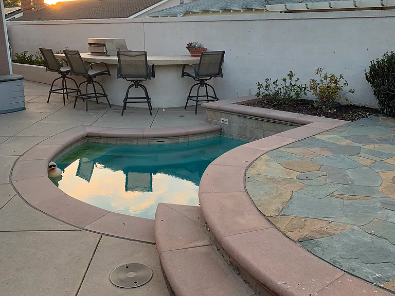 Back Yard spa and BBQ