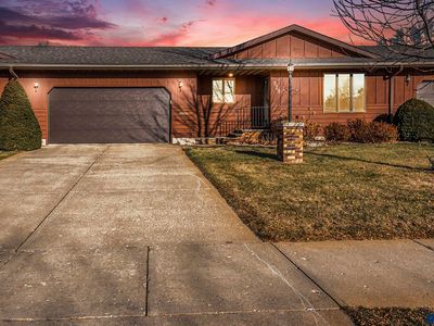 928 NE 3rd St, Madison, SD, 57042