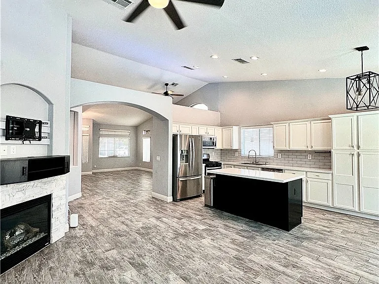 3544 Cupecoy Point Ave — Photo 4