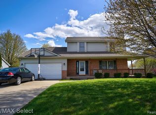 6072 Deer Park Pass, Grand Blanc, MI 48439