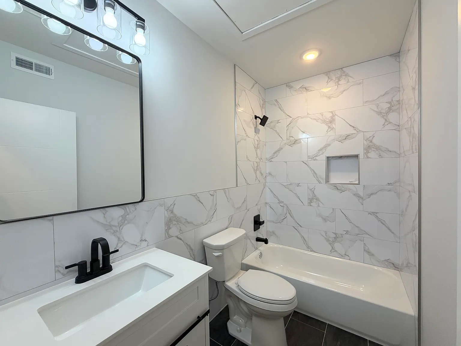 2 bed, 675 sqft, $1,600 — Photo 4