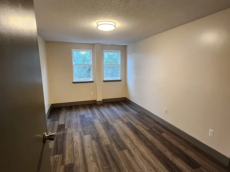 1382 East St #204 — Photo 14