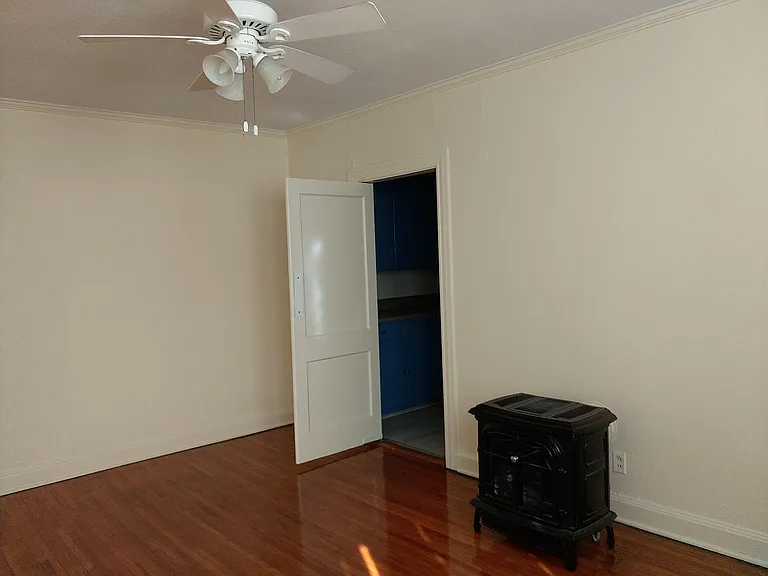 200 E Montgomery St — Photo 7