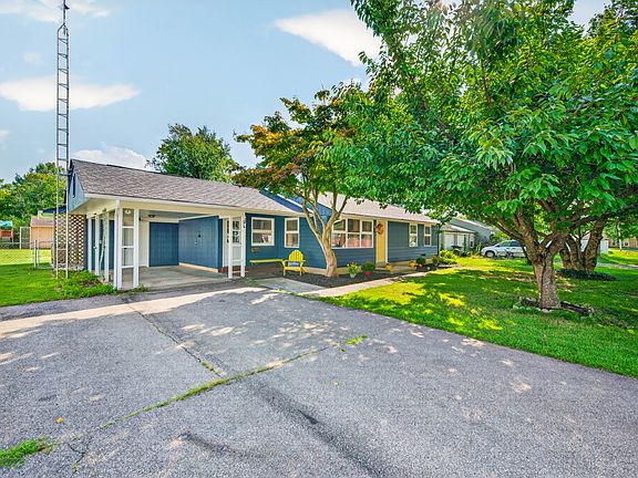 2nd image of 3045 31st St