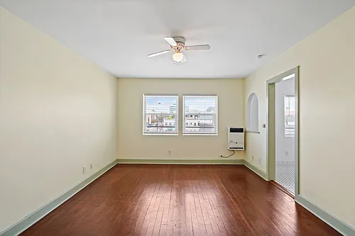 2524 James M Wood Blvd #202 Photo 1