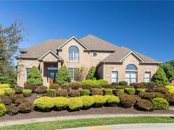 325 Kerry Ct, Cranberry Township, PA 16066