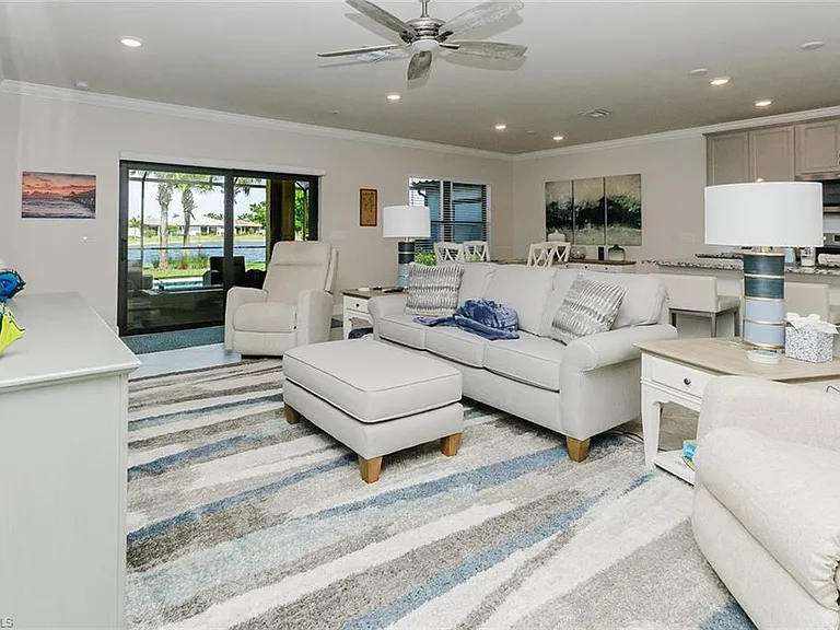 6189 Harmony Dr — Photo 9