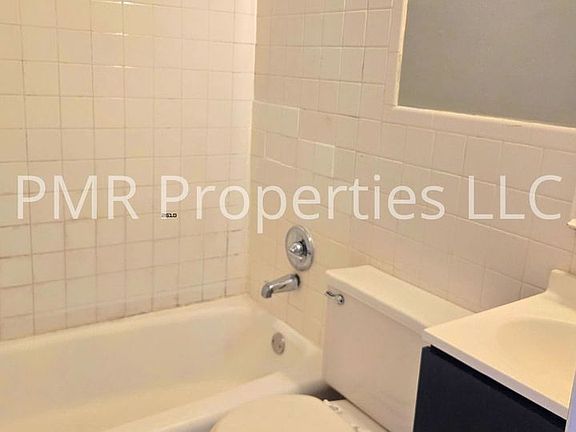 5th image of 217 S 1st St APT 5