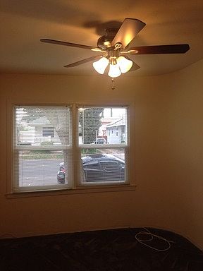5th image of 2411 26th St APT 01
