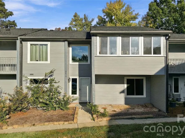 6610 Point Comfort Ln, Charlotte, NC 28226